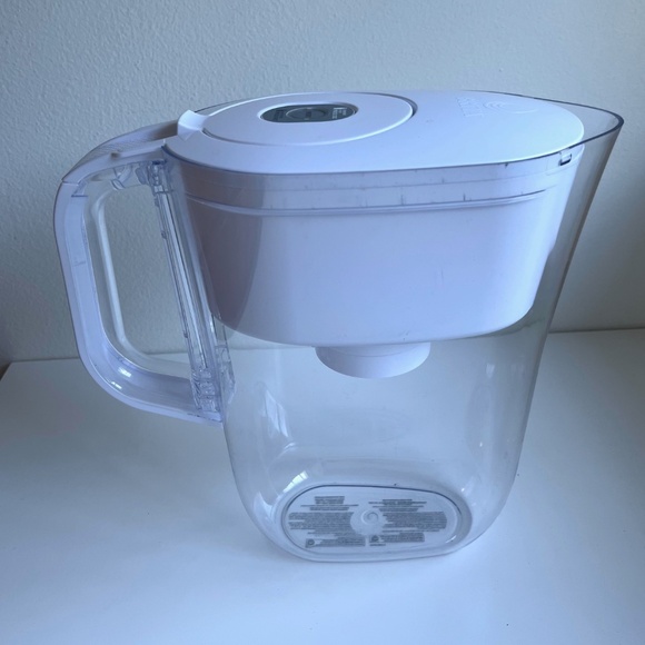 Like New! Brita Metro Water Filter Pitcher | 6 Cup - Picture 1 of 7